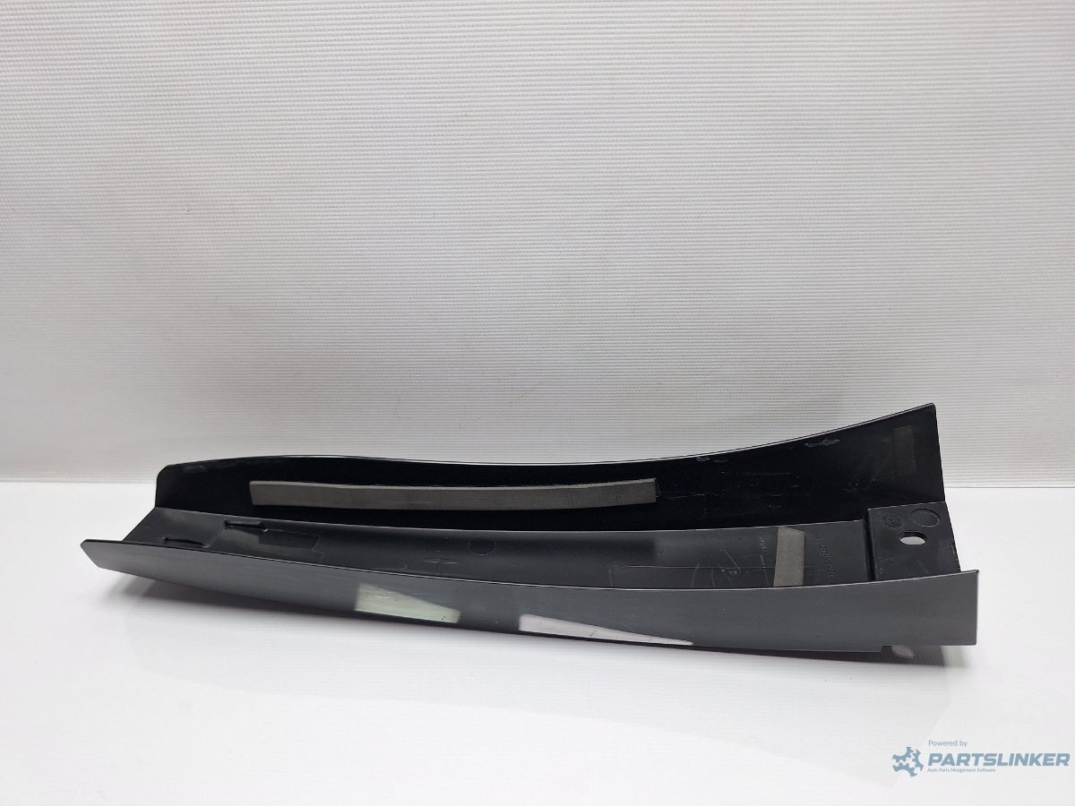 Ornament stalp stanga VOLKSWAGEN JETTA IV 162, 163, AV3, AV2 2009 - > TDI CAYC 5C6853289