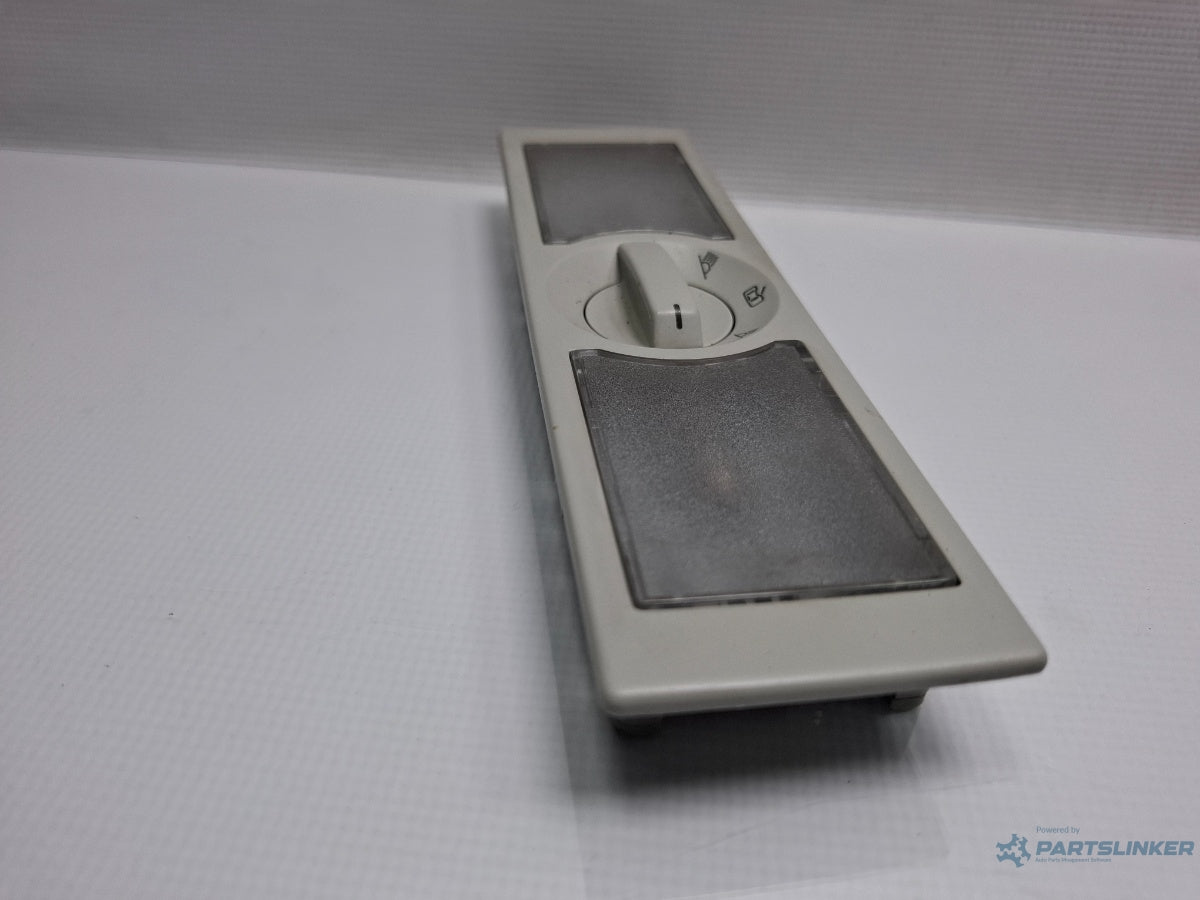 Plafoniera lumini pasageri VOLKSWAGEN JETTA IV 162, 163, AV3, AV2 2009 - > TDI CAYC 6Q0947291B