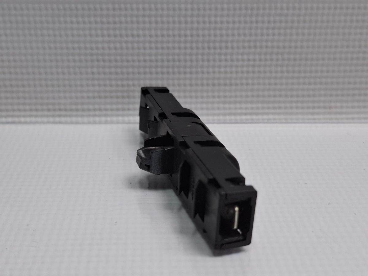 Amplificator antena VOLKSWAGEN JETTA IV 162, 163, AV3, AV2 2012 1.6 TDI CAYC 77KW|105HP 2012