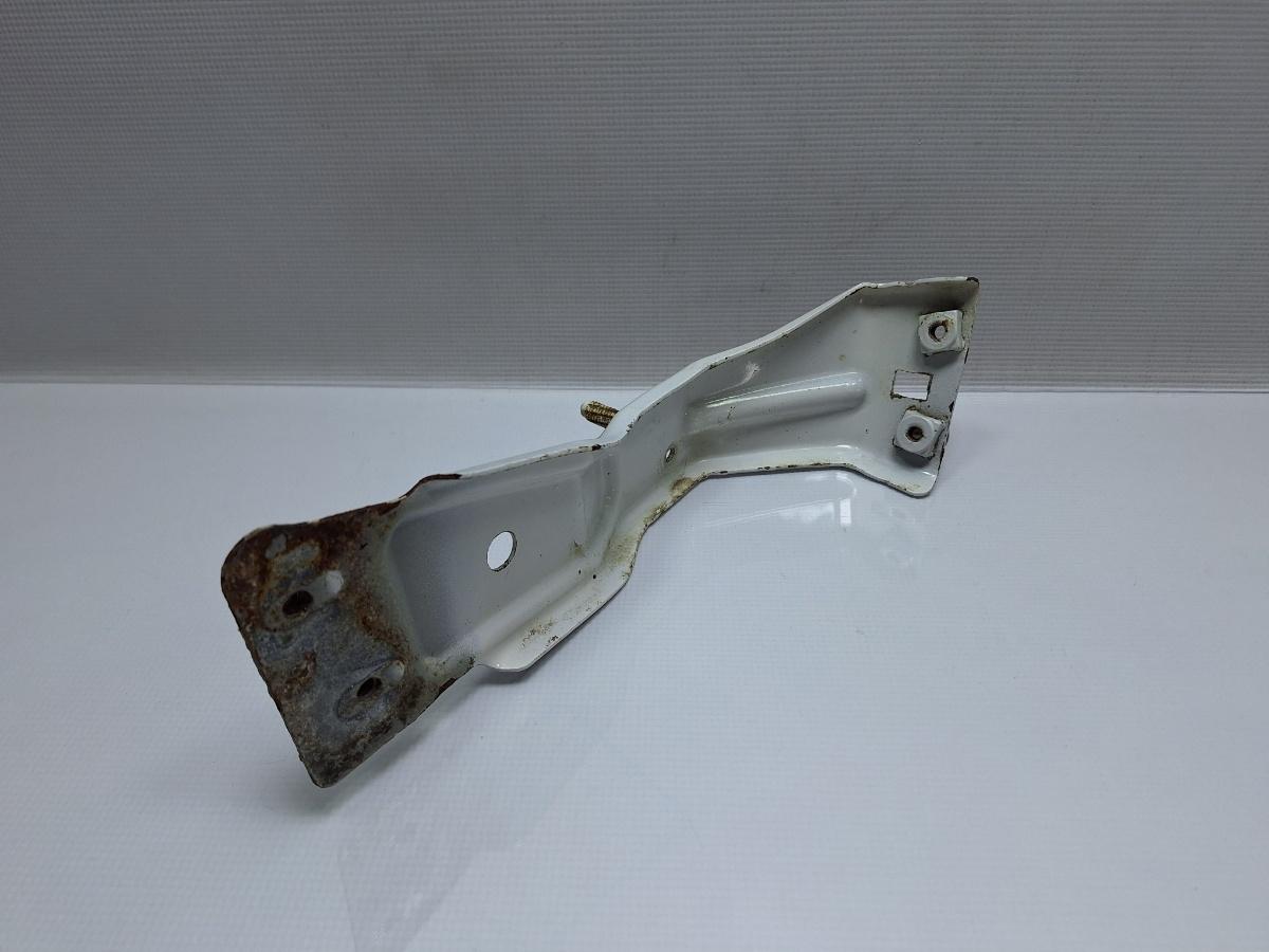 Suport de fixare aripa VOLKSWAGEN JETTA IV 162, 163, AV3, AV2 2012 1.6 TDI CAYC 77KW|105HP 2012
