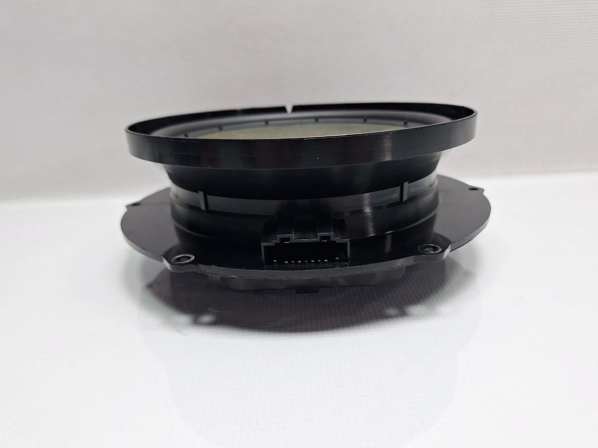 Boxa usa fata VOLKSWAGEN GOLF V 1K1 2003 - 2009 TDI BKC, BLS, BXE 1K0035454P