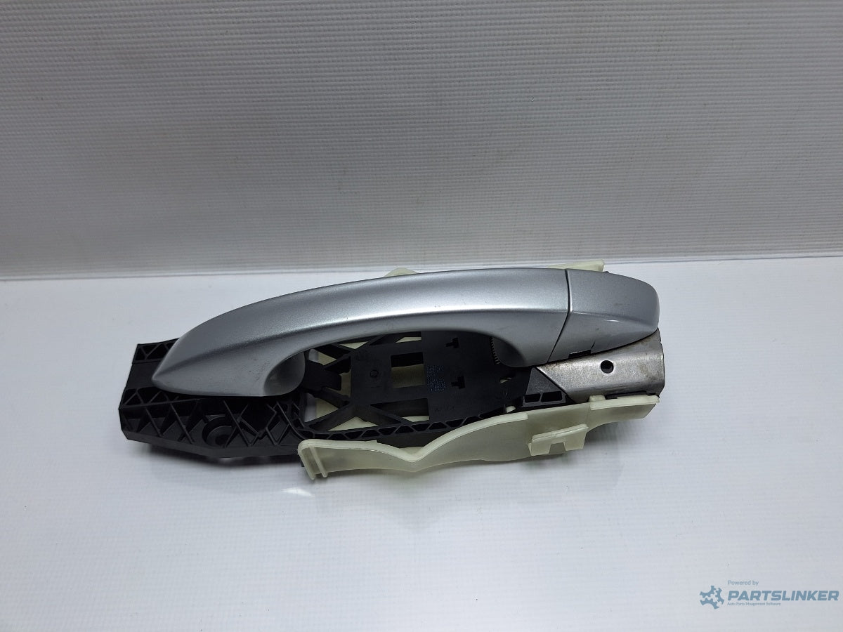 Maner cu suport LA7W stanga spate SKODA OCTAVIA Combi 5E5 2012 - > TDI CKFC, CRMB, CYKA 5L0837885B , 5E0837349A