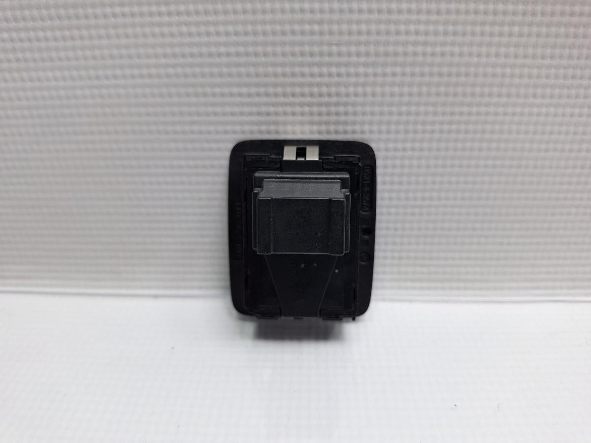 Buton dezactivare alarma VOLKSWAGEN PASSAT Variant 3C5 2005 - 2011 TDI BMR, CBBB 1T0962109