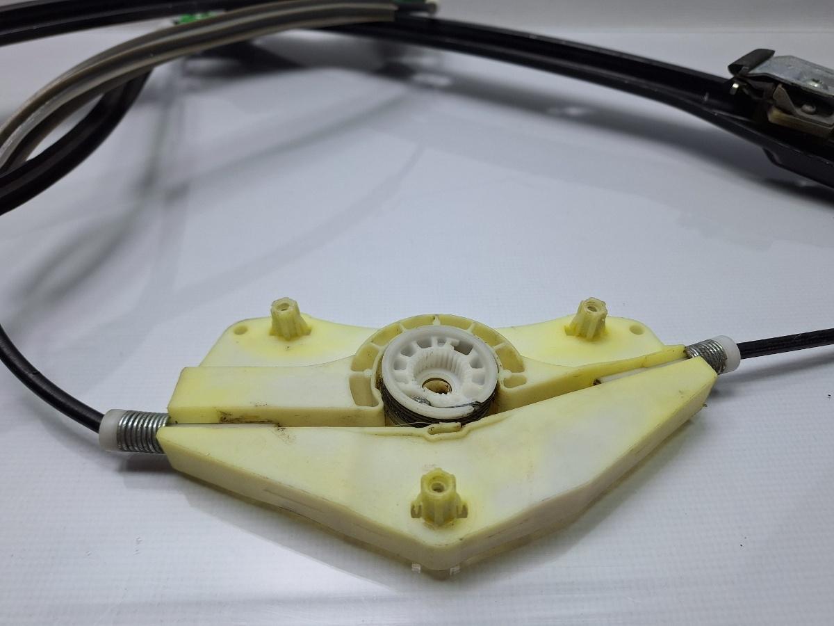 Macara Geam dreapta fata VOLKSWAGEN JETTA III 1K2 2004 - 20101.6 TDI CAYC 1K5837462B , 994856108