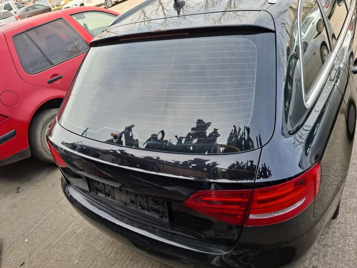 Dezmembrez AUDI A4 IV Avant 8K5, B8 2009 2.0 TDI CAGA 105KW|143HP