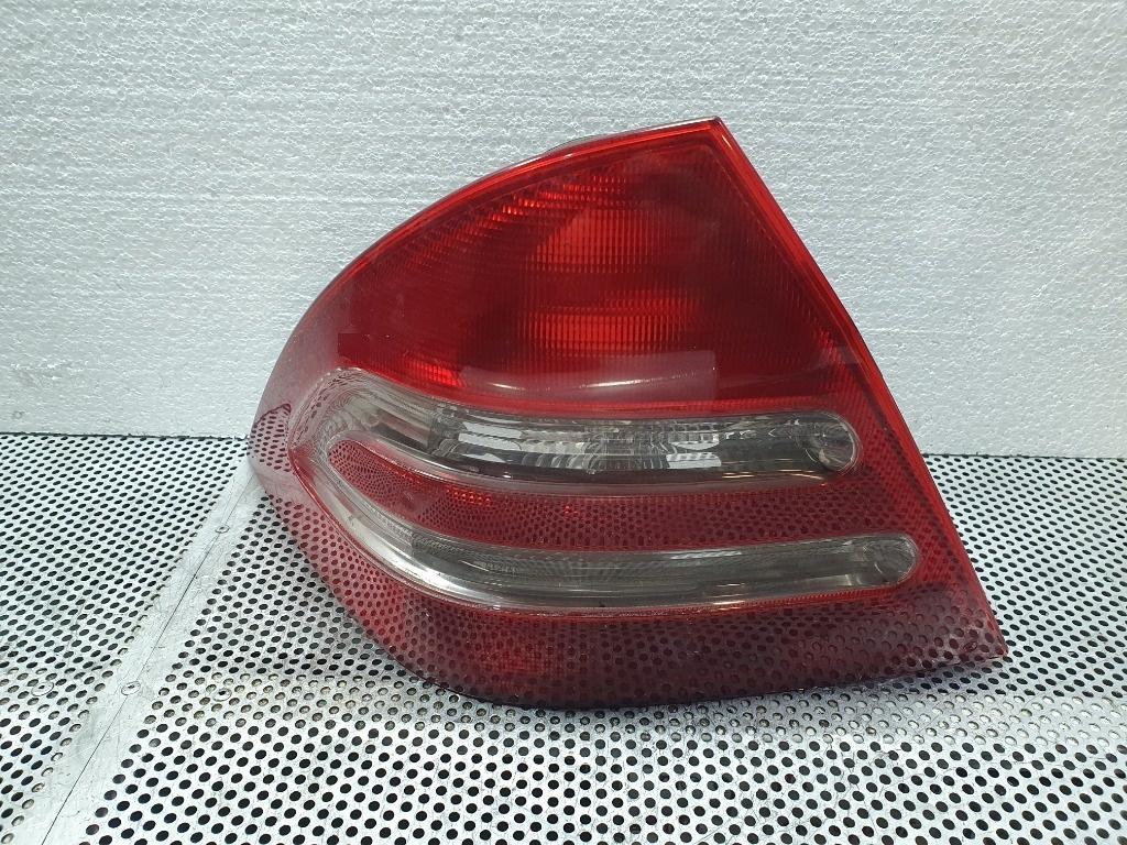 Lampa spate / Stop stanga MERCEDES-BENZ C-CLASS II W203  2000 - 2007 C 220 CDI OM 611.962, OM 646.963