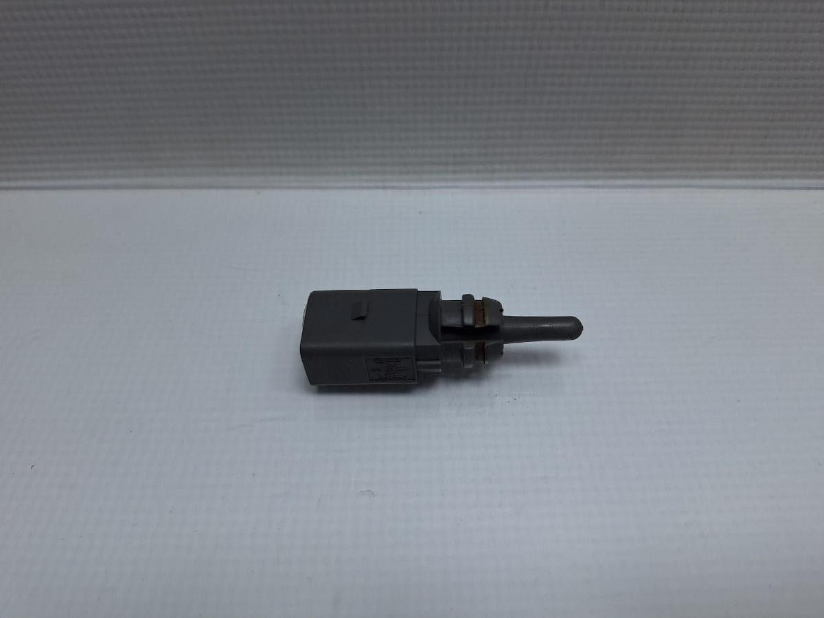 Senzor temperatura exterioara VOLKSWAGEN TOURAN 1T1, 1T2 2003 - 2010 TDI BMN 8Z0820535A
