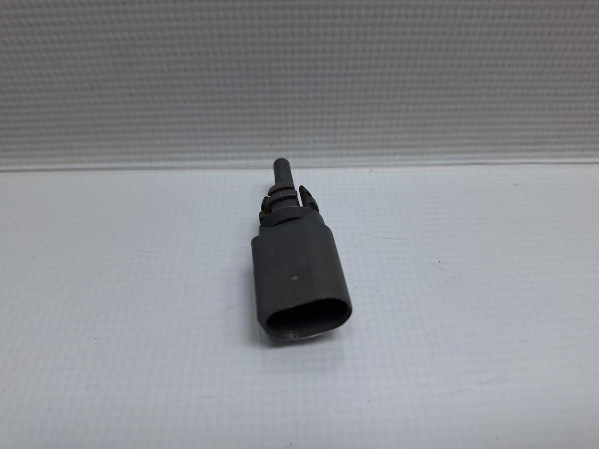 Senzor temperatura exterioara VOLKSWAGEN TOURAN 1T1, 1T2 2003 - 2010 TDI BMN 8Z0820535A