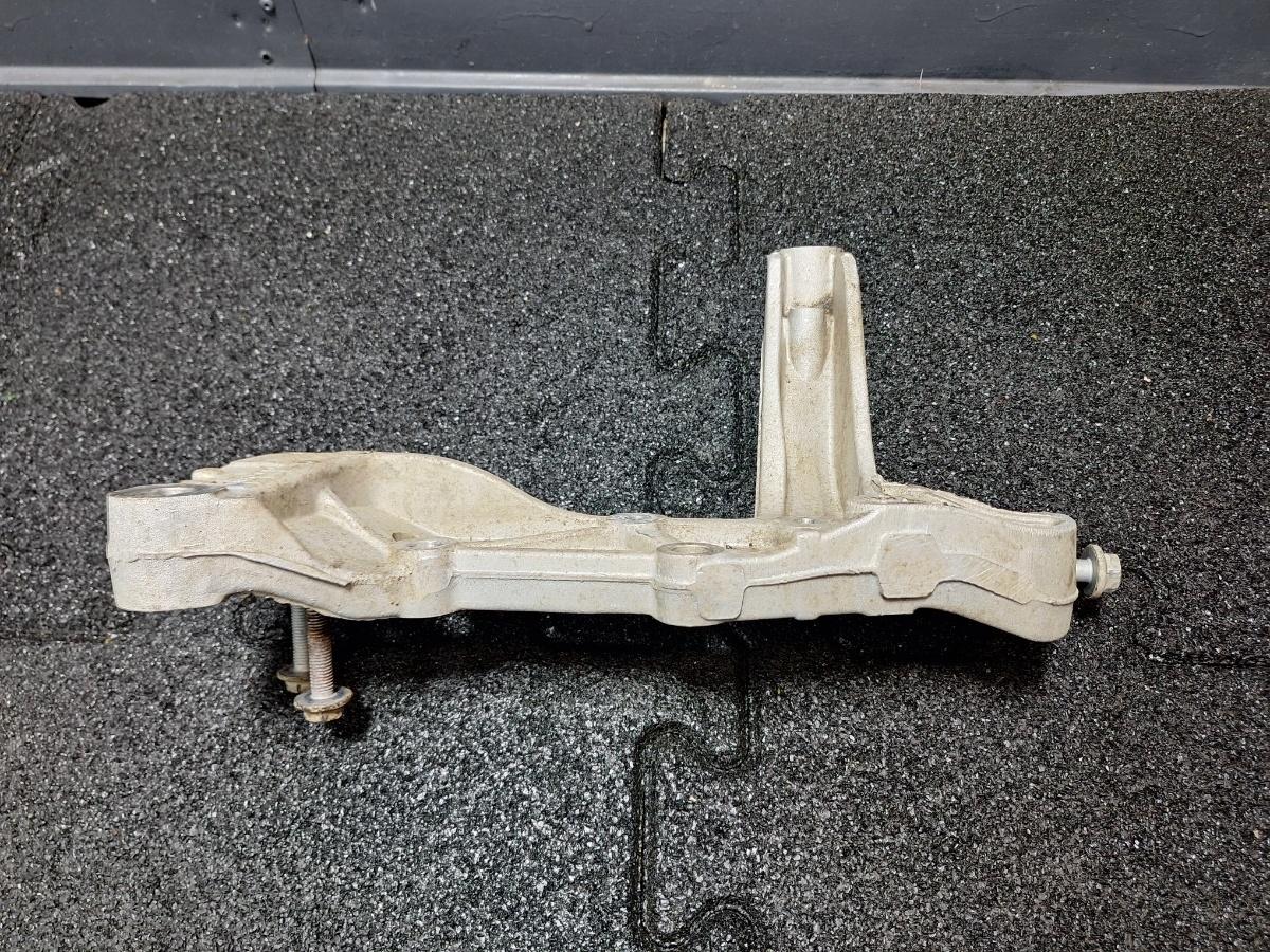 Suport punte rigida spate stanga VOLKSWAGEN GOLF VI Variant AJ5 2009 - 2013 TDI CAYC 1K0199295F