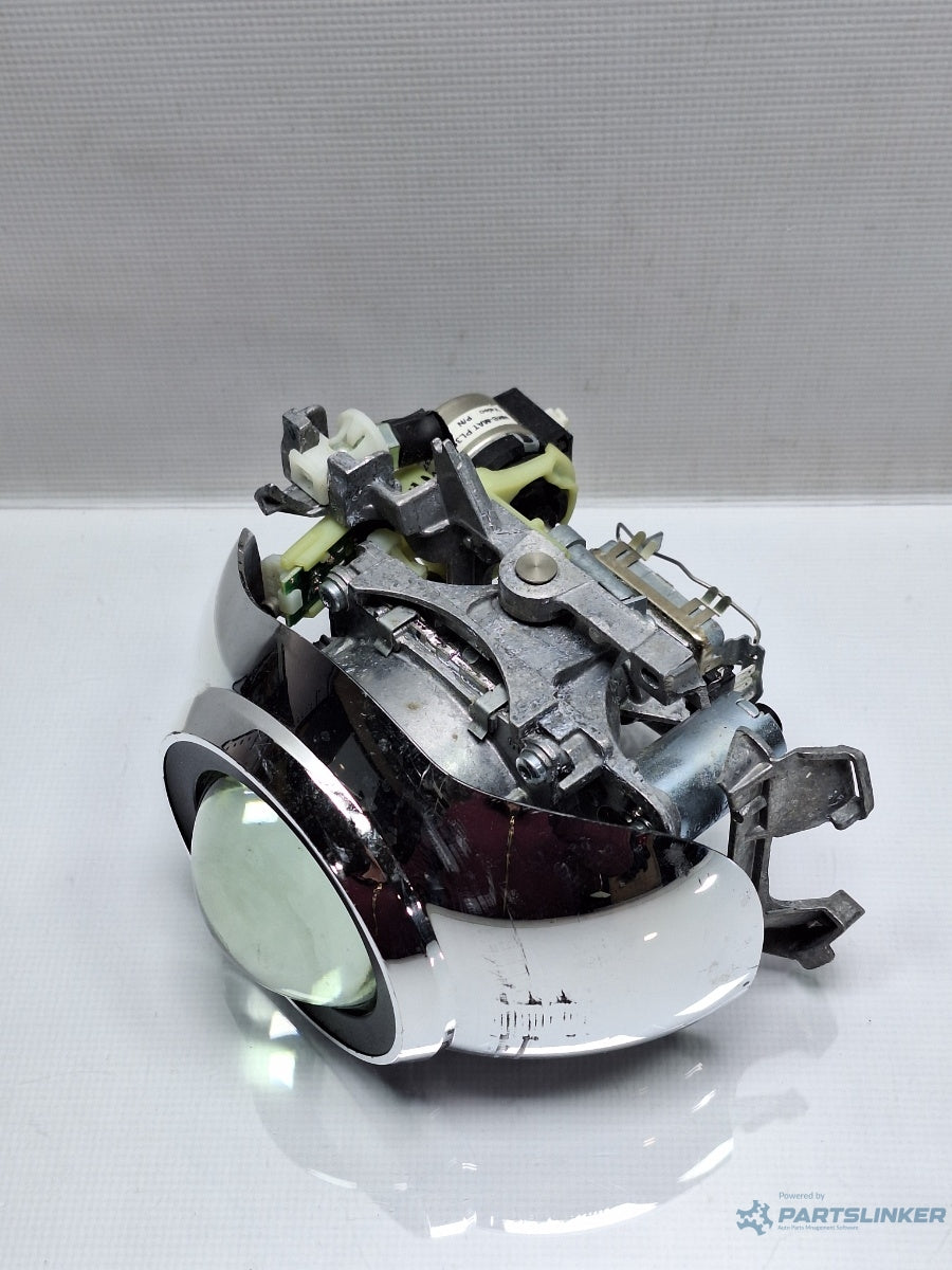 Lupa far adaptiv dreapta VOLKSWAGEN PASSAT Variant 3C5 2005 - 2011 TDI BMP Valeo 89399556 3C0941753G