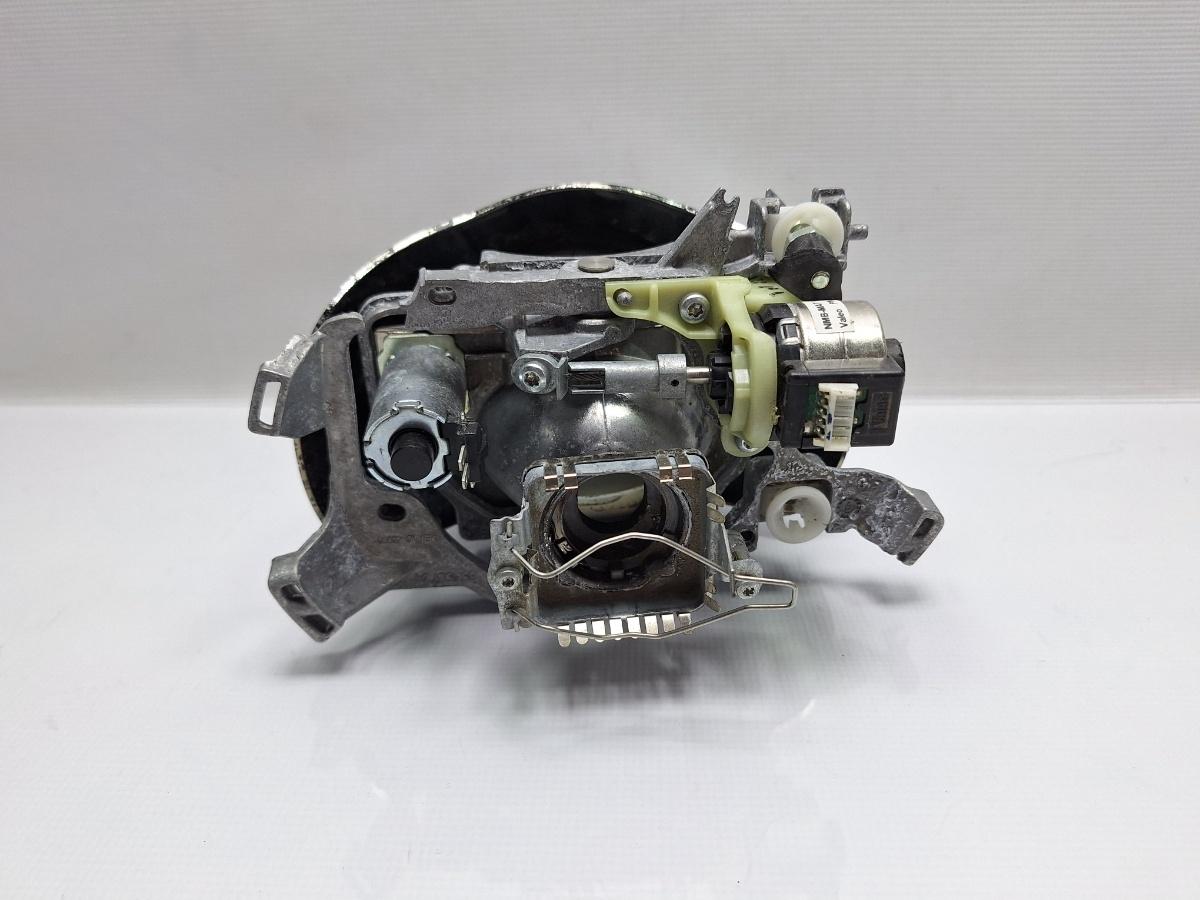 Lupa far adaptiv dreapta VOLKSWAGEN PASSAT Variant 3C5 2005 - 2011 TDI BMP Valeo 89399556 3C0941753G