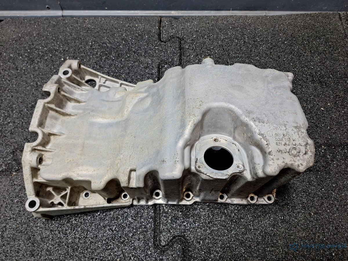 Baie de ulei AUDI A6/S6 IV Saloon 4G2, C7, 4GC 2010 - 2018 TDI CGLC, CMGB 03L103603D