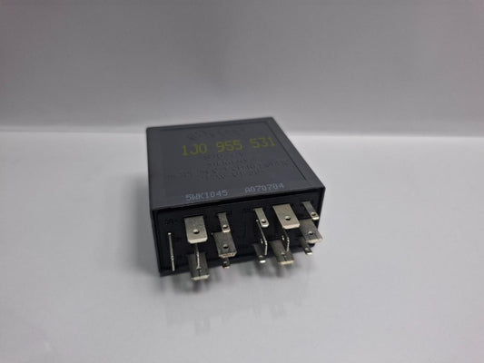 Releu stergatoare VOLKSWAGEN PASSAT Variant 3B6 2000 - 2005 TDI AVB SIEMENS 5WK1045 1J0955531