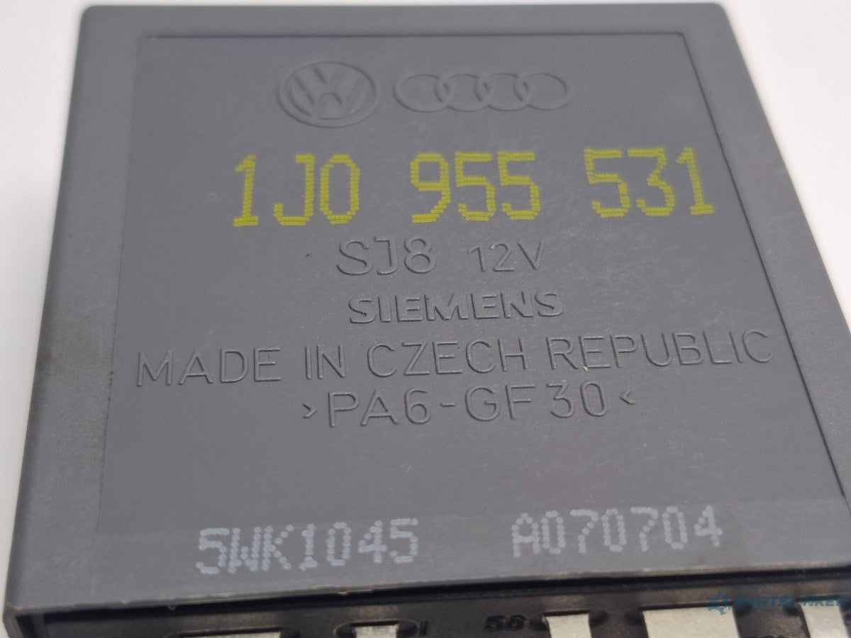 Releu stergatoare VOLKSWAGEN PASSAT Variant 3B6 2000 - 2005 TDI AVB SIEMENS 5WK1045 1J0955531