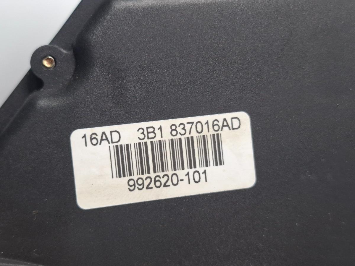 Broasca usa dreapta fata VOLKSWAGEN PASSAT Variant 3B6 2000 - 2005 TDI AVB 3B1837016AD