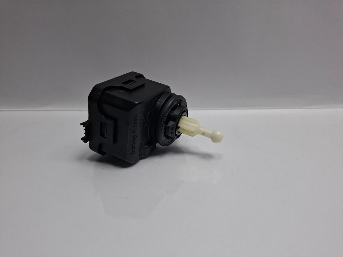 Motoras reglaj  far VOLKSWAGEN PASSAT Variant 3B6 2000 - 2005 TDI AVB 1J0941295C