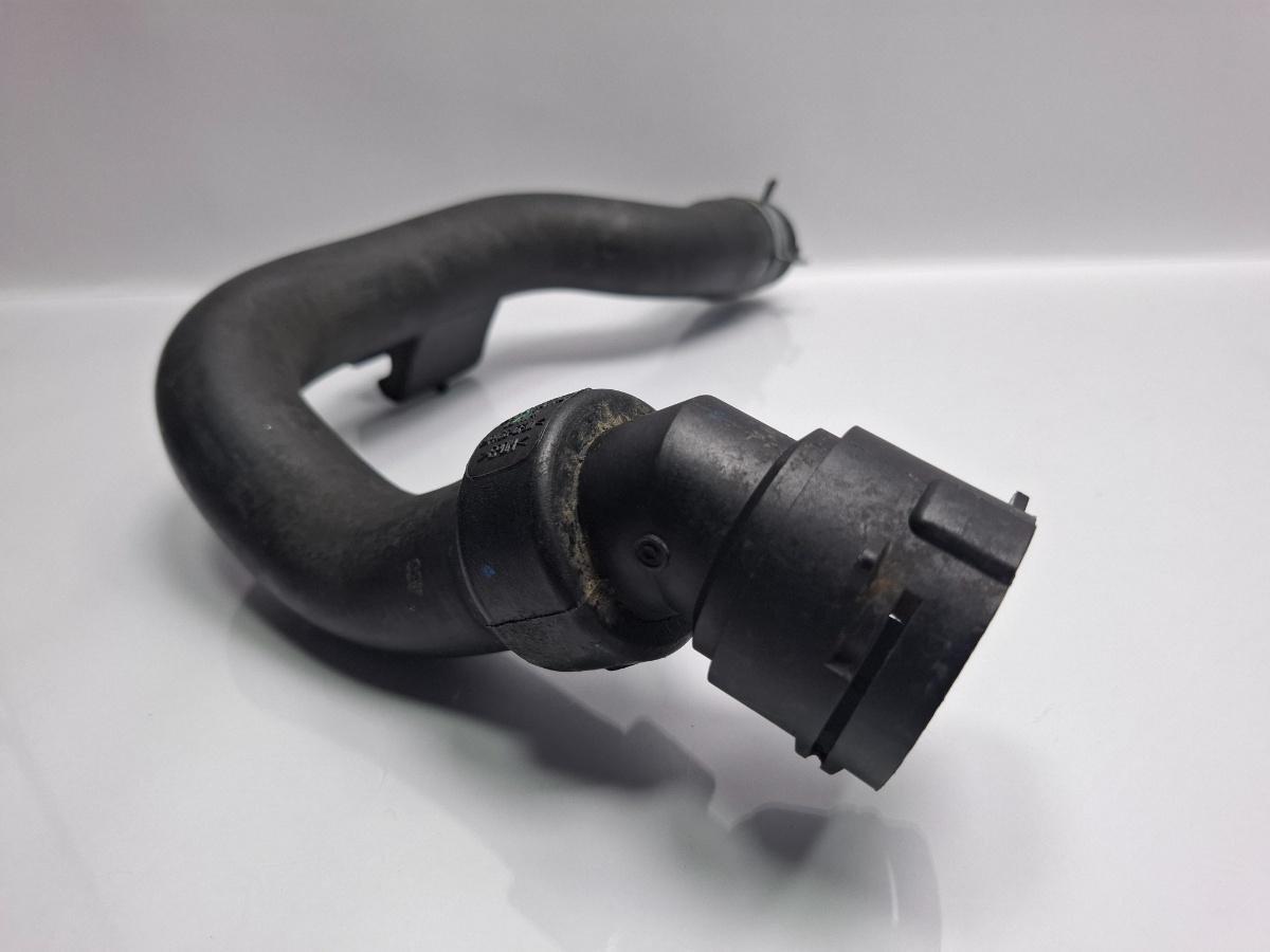 Furtun apa VOLKSWAGEN PASSAT Variant 3B6 2000 - 2005 TDI AVB 8D0121101AD