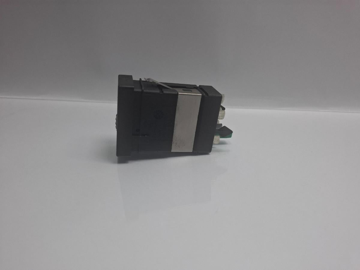 Buton incalzire scaun stanga VOLKSWAGEN PASSAT Variant 3B6 2000 - 2005 TDI AVB 3B0963563C