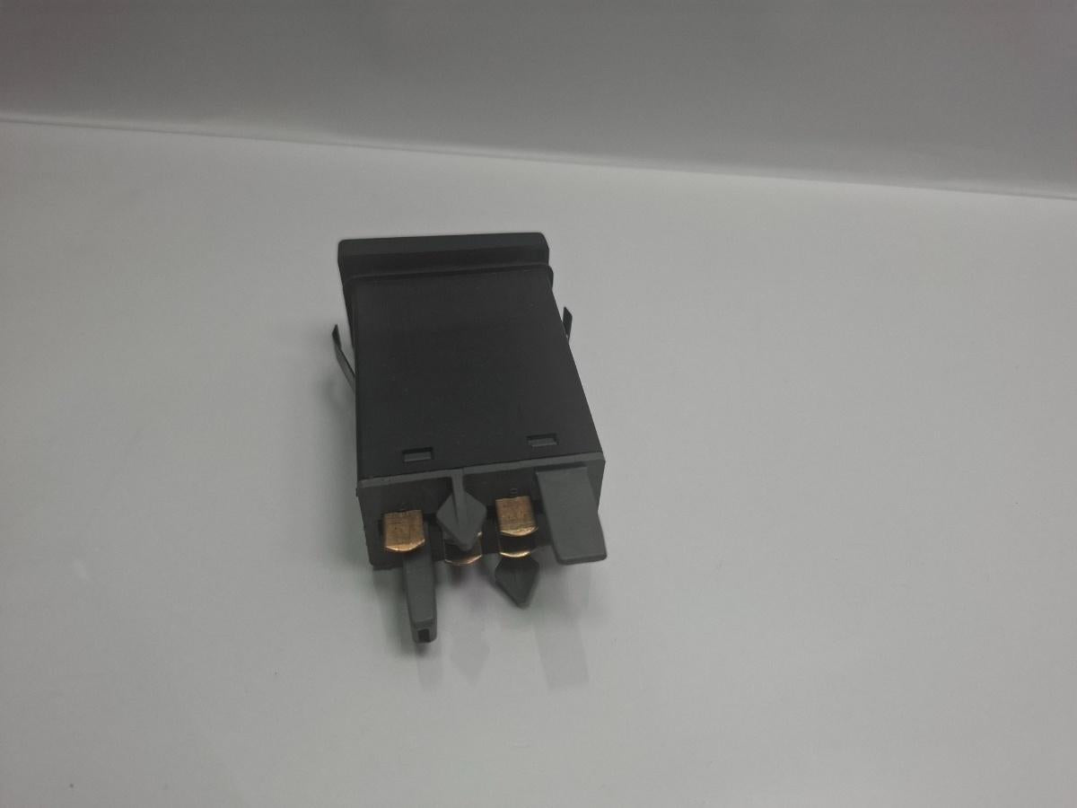 Buton avarii VOLKSWAGEN PASSAT Variant 3B6 2000 - 2005 TDI AVB 3B0953235D