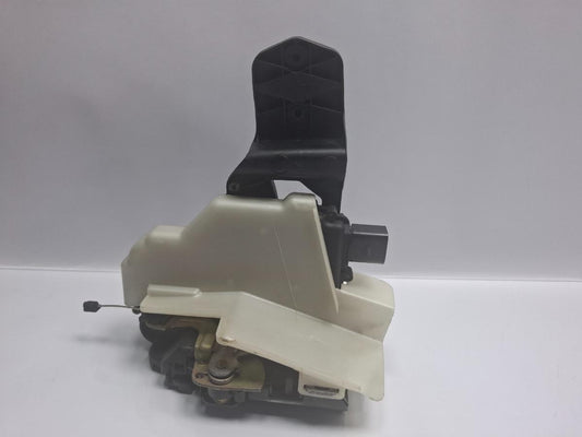 Broasca usa dreapta spate VOLKSWAGEN PASSAT Variant 3B6 2000 - 2005 TDI AVB 3B4839016M