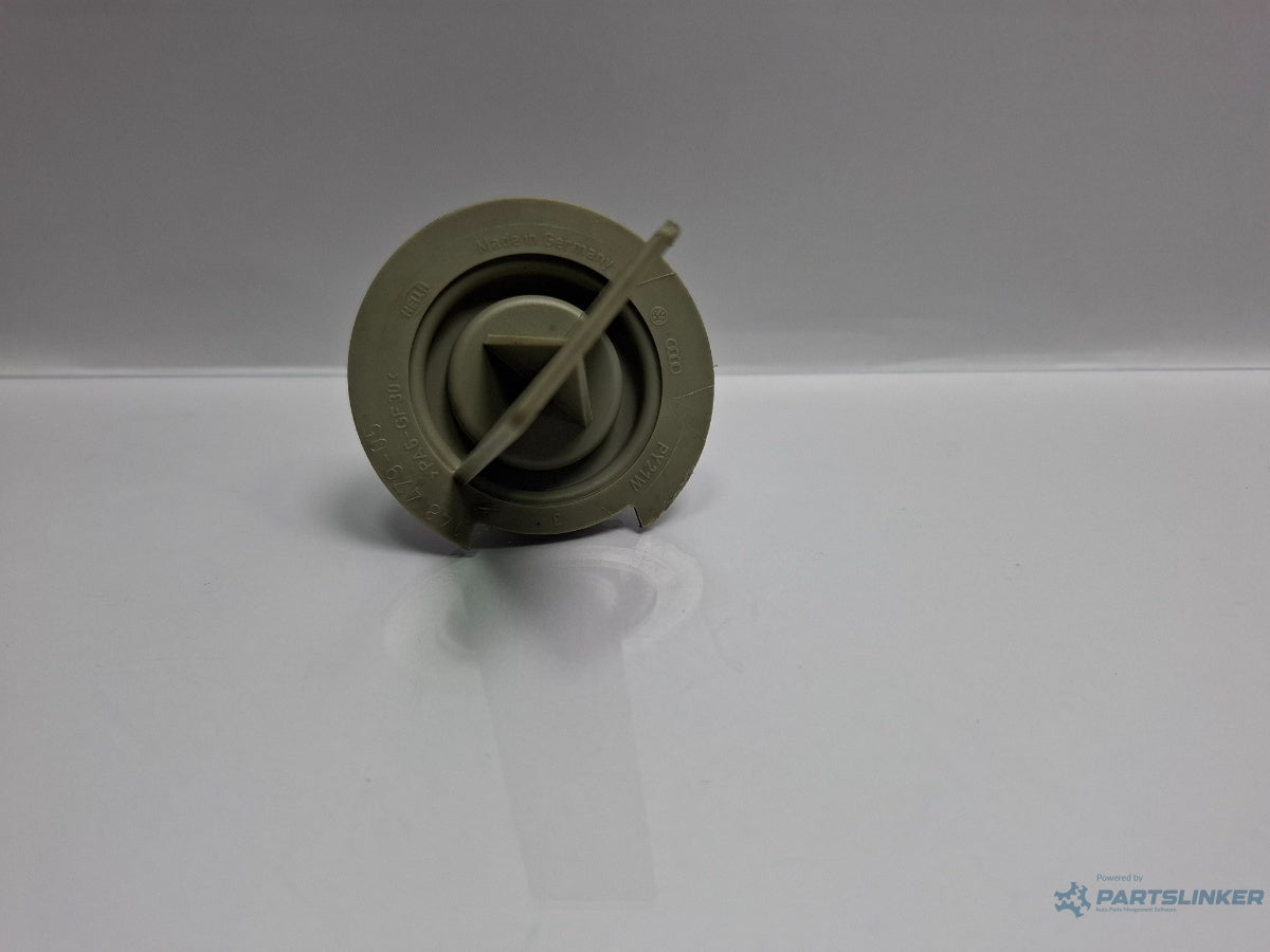 Soclu bec semnalizare VOLKSWAGEN PASSAT Variant 3B6 2000 - 2005 TDI AVB HELLA 14847905