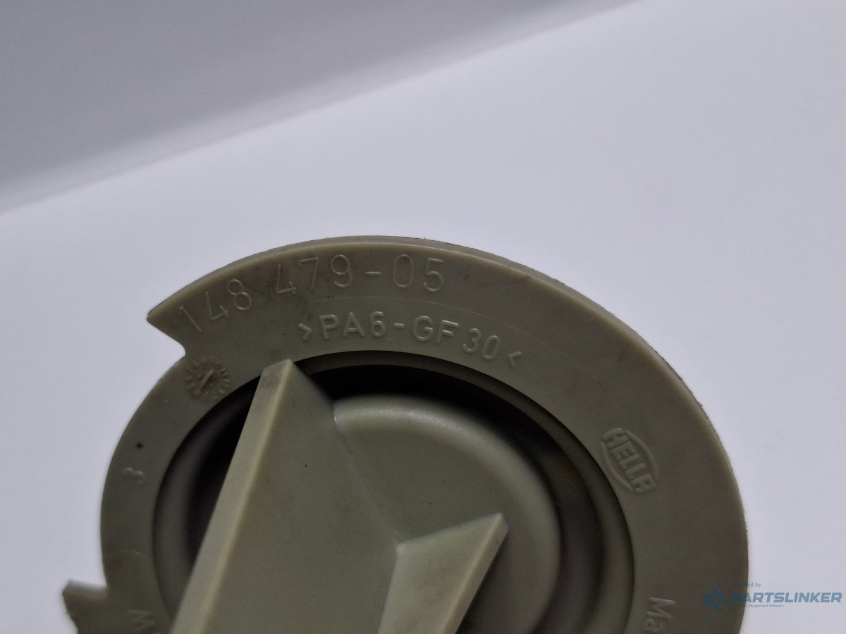 Soclu bec semnalizare VOLKSWAGEN PASSAT Variant 3B6 2000 - 2005 TDI AVB HELLA 14847905