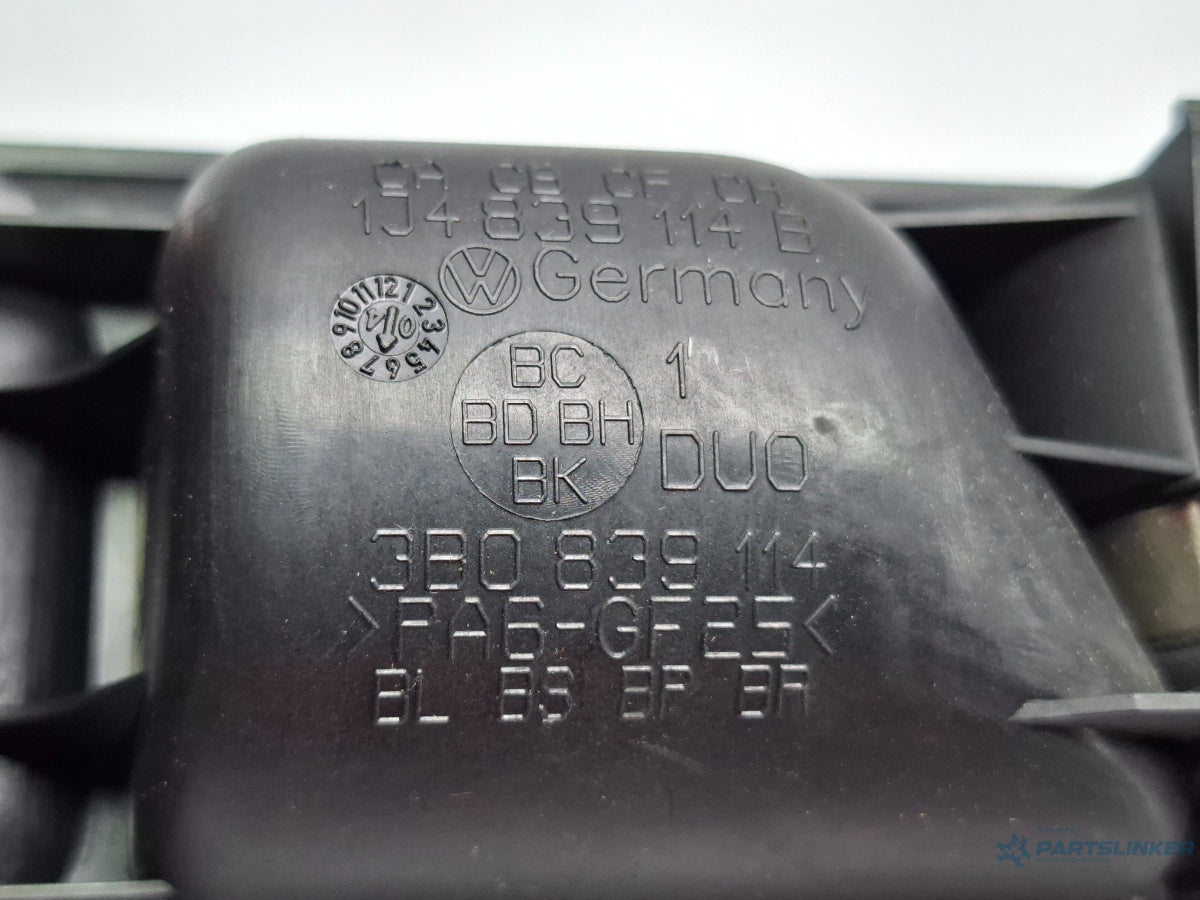 Maner interior usa dreapta spate VOLKSWAGEN PASSAT Variant 3B6 2000 - 2005 TDI AVB 3B0839114