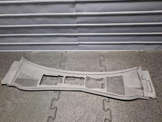 Grila stergatoare VOLKSWAGEN PASSAT Variant 3B6 2000 - 2005 TDI AVB 3B1819417D