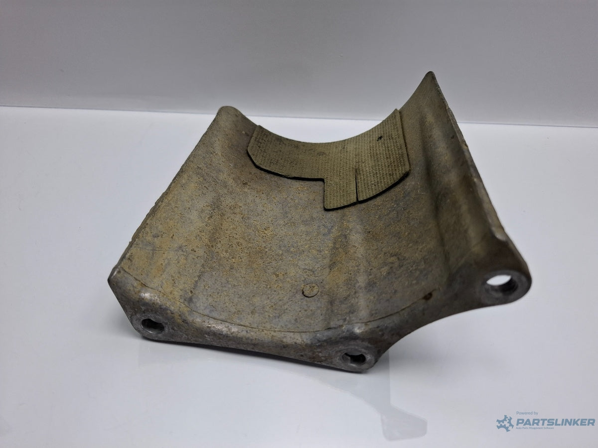 Scut protectie planetara dreapta VOLKSWAGEN PASSAT Variant 3B6 2000 - 2005 TDI AVB 4D0407722