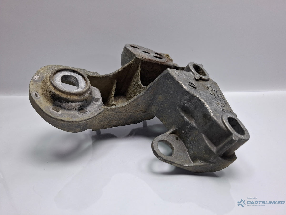 Suport bara stablizatoare dreapta fata VOLKSWAGEN PASSAT Variant 3B6 2000 - 2005 TDI AVB 8E0199352D