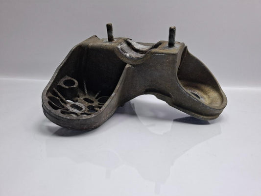 Suport bara stabilizatoare stanga fata VOLKSWAGEN PASSAT Variant 3B6 2000 - 2005 TDI AVB 8E0199351F