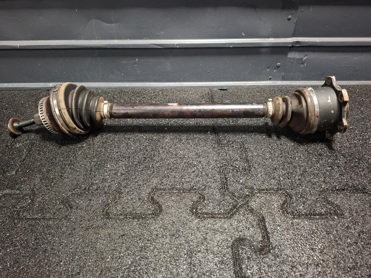 planetara stanga VOLKSWAGEN PASSAT Variant 3B6 2000 - 2005 TDI AVB  8D0407451NX