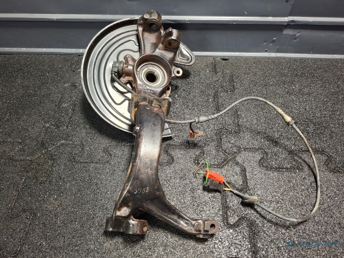 Fuzeta stanga fata VOLKSWAGEN PASSAT Variant 3B6 2000 - 2005 TDI AVB 3B0615311