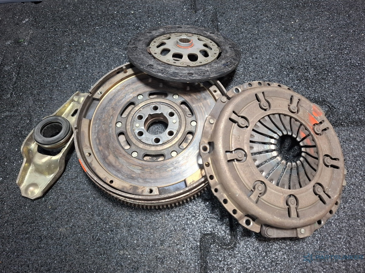 Kit ambreiaj 5+1 VOLKSWAGEN PASSAT Variant 3B6 2000 - 2005 1.9 TDI AVB 071105266