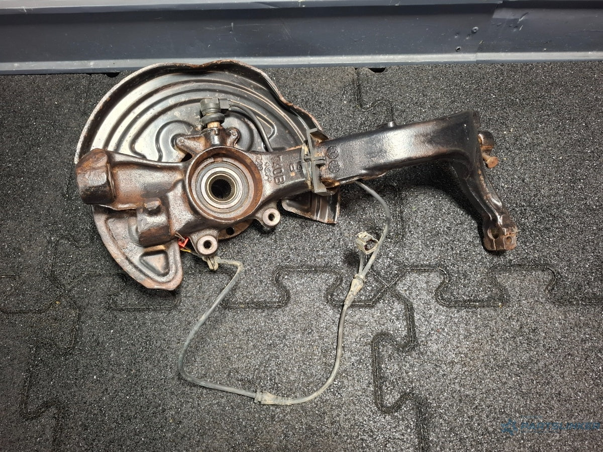 Fuzeta dreapta fata VOLKSWAGEN PASSAT Variant 3B6 2000 - 2005 TDI AVB 3B0615312