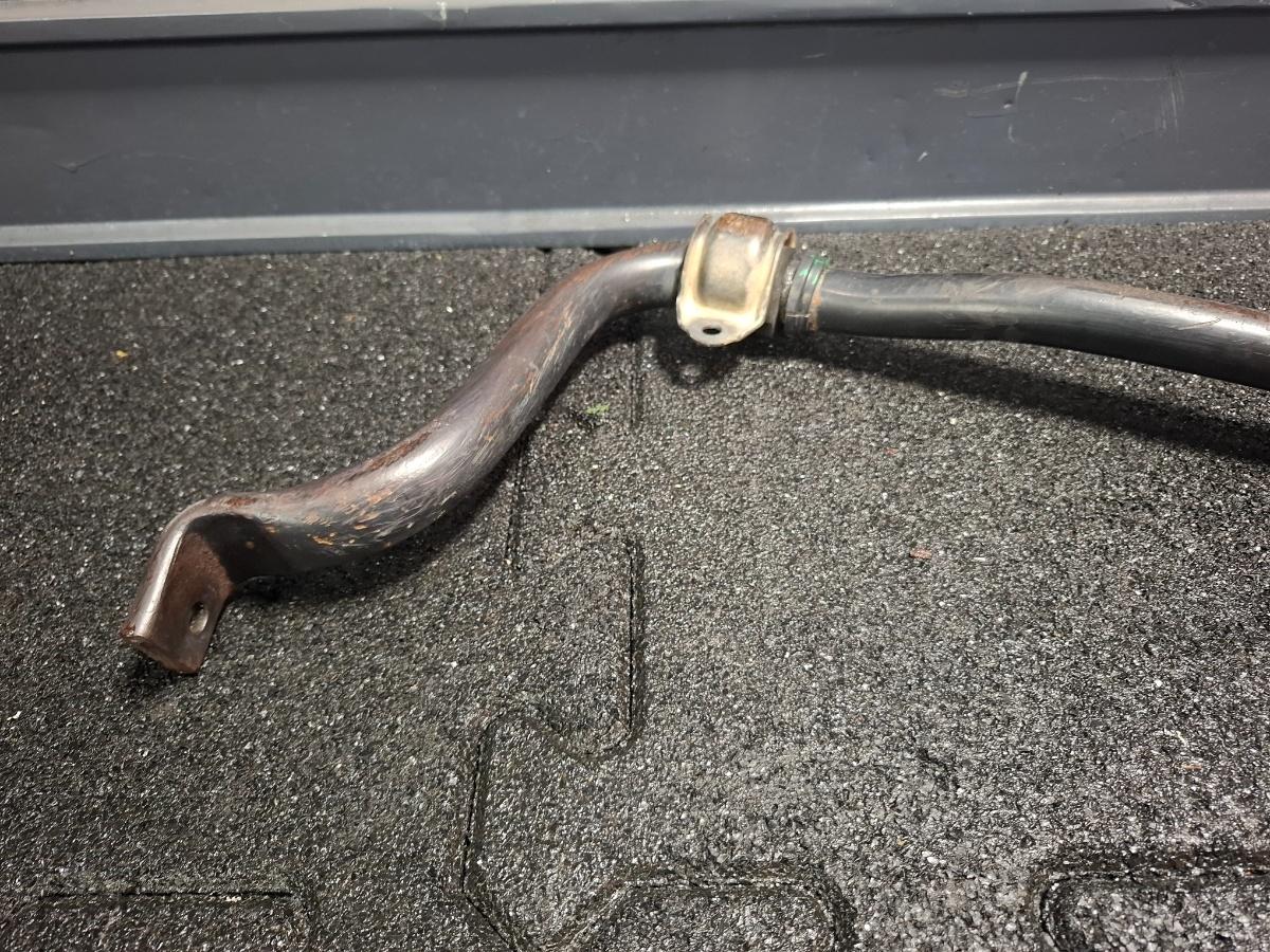 Bara stabilizatoare fata VOLKSWAGEN PASSAT Variant 3B6 2000 - 2005 TDI AVB 8D0411309M