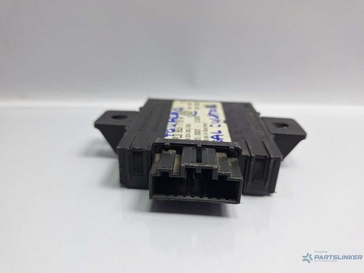 Modul/unitate de control alarma VOLKSWAGEN TOUAREG 7LA, 7L6, 7L7 2002 - 2013 R5 TDI BAC, BPE 7L0907719A