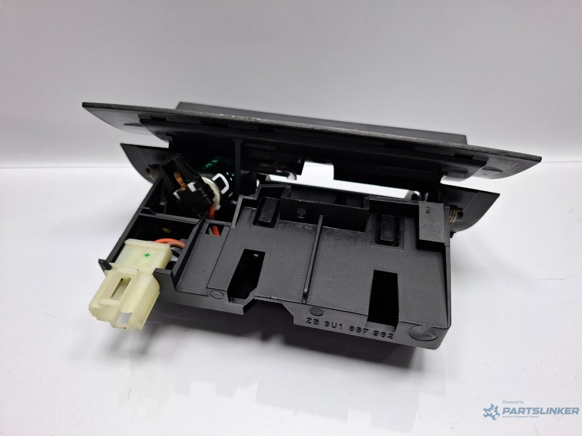 Scrumiera SKODA SUPERB 3U4 2001 - 2008 TDI AVF, AWX 3U1857962