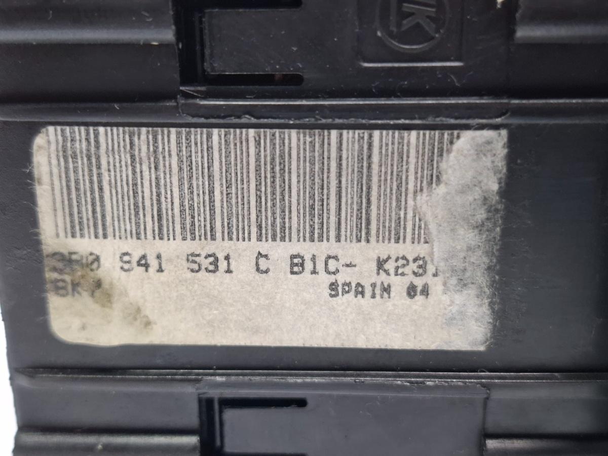 Bloc lumini SKODA SUPERB 3U4 2001 - 2008 TDI AVF, AWX 1U0941531D