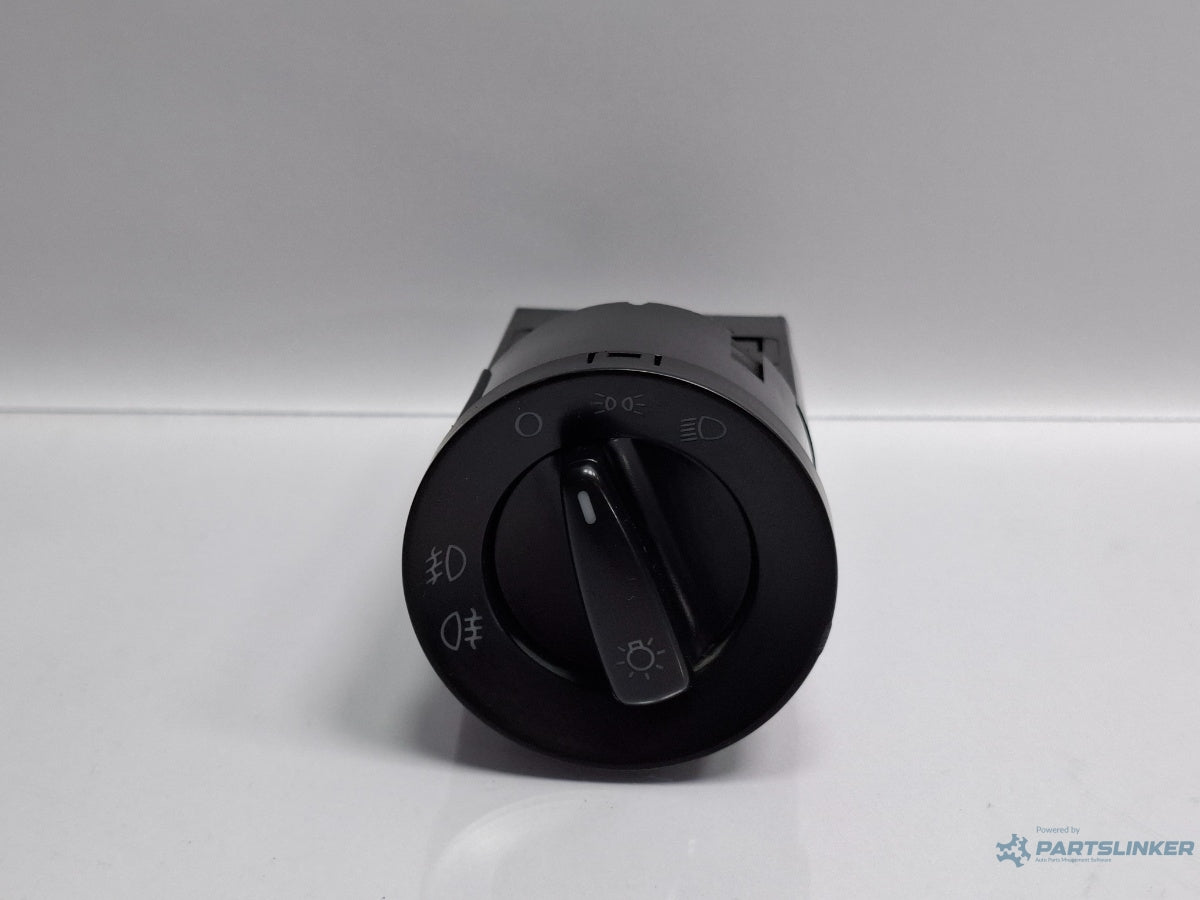 Bloc lumini SKODA SUPERB 3U4 2001 - 2008 TDI AVF, AWX 1U0941531D