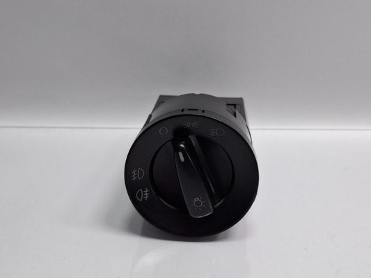 Bloc lumini SKODA SUPERB 3U4 2001 - 2008 TDI AVF, AWX 1U0941531D