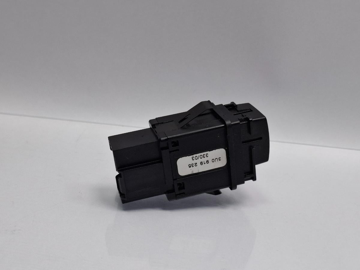 Buton airbag SKODA SUPERB 3U4 2001 - 2008 TDI AVF, AWX 3U0919235