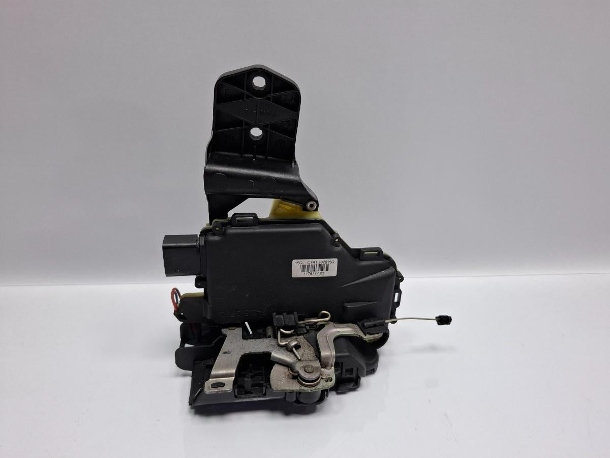 Broasca usa stanga fata SKODA SUPERB 3U4 2001 - 2008 TDI AVF, AWX 3B1837015Q