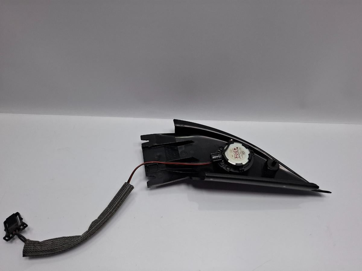 Difuzor de inalta frecventa portiera fata stanga fata SKODA SUPERB 3U4 2001 - 2008 TDI AVF, AWX 3B0837993