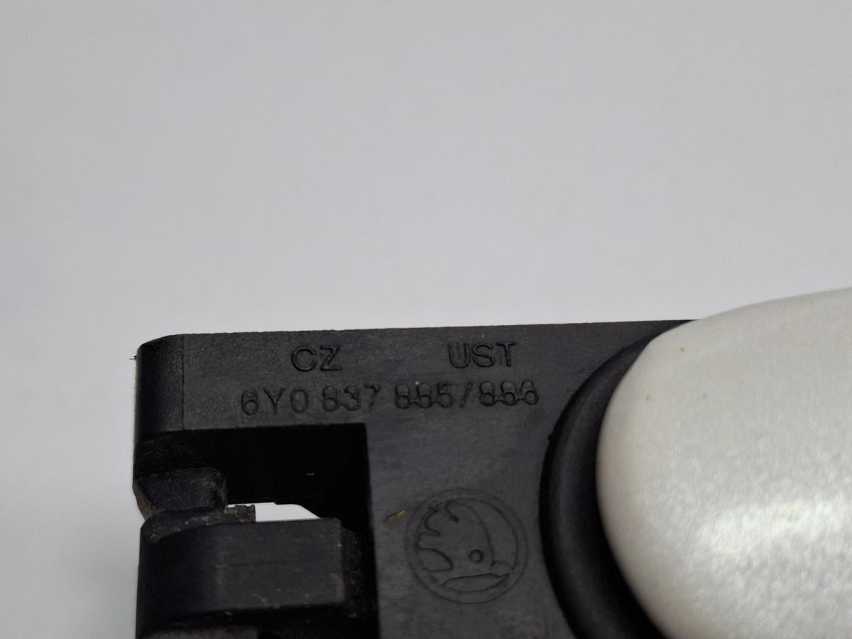 Maner exterior cu suport stanga spate SKODA SUPERB 3U4 2001 - 2008 TDI AVF, AWX 6Y0837885