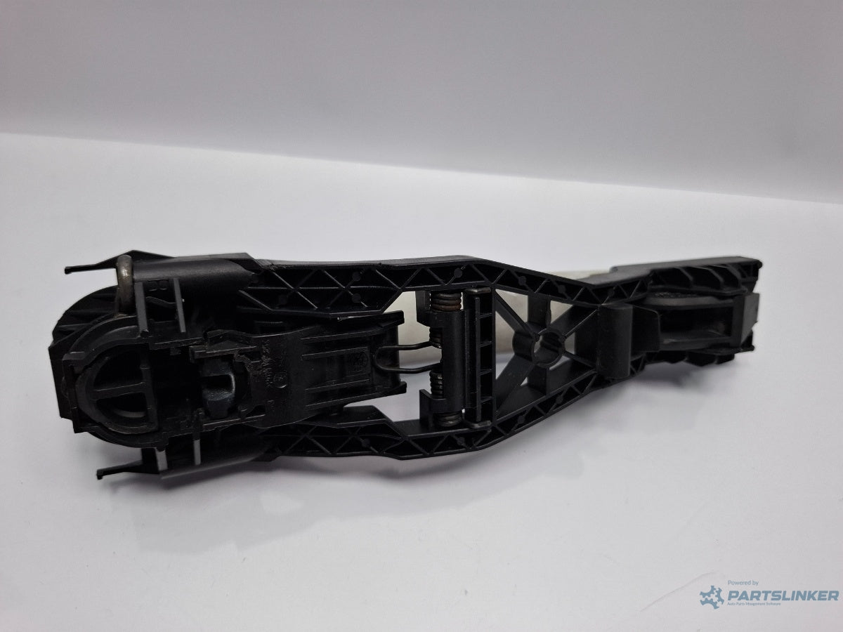 Maner exterior cu suport stanga spate SKODA SUPERB 3U4 2001 - 2008 TDI AVF, AWX 6Y0837885