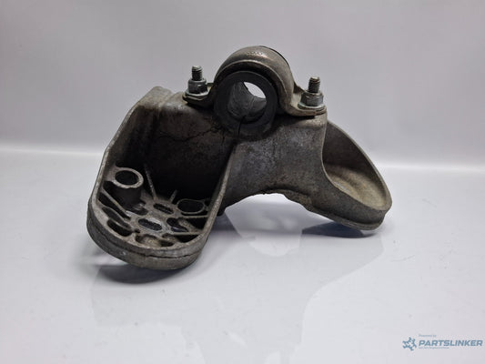 Suport bara stabilizatoare stanga fata SKODA SUPERB 3U4 2001 - 2008 TDI AVF, AWX 8E0199351