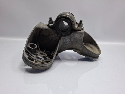 Suport bara stabilizatoare fata stanga SKODA SUPERB 3U4 2001 - 2008 TDI AVF, AWX 8E0199351