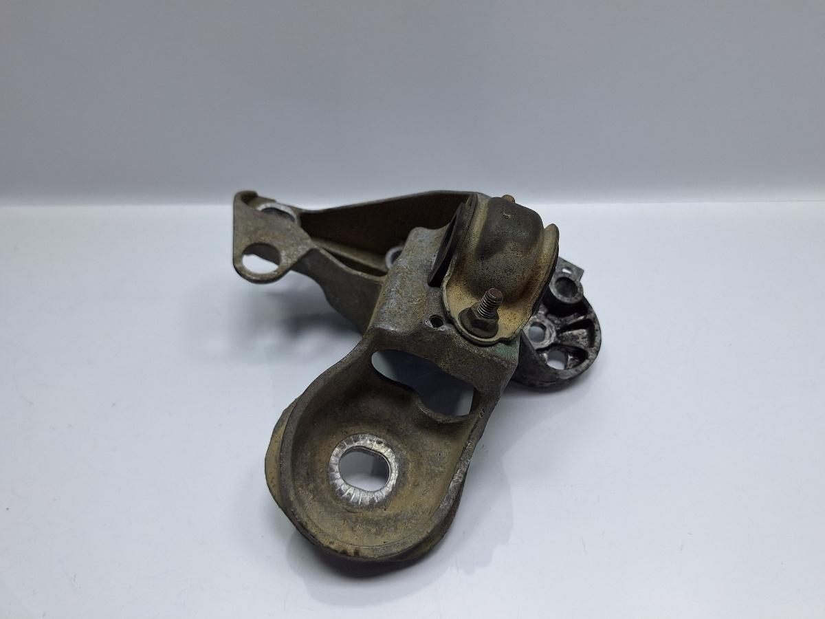 Suport bara stabilizatoare fata dreapta SKODA SUPERB 3U4 2001 - 2008 TDI AVF, AWX 8E0199352F