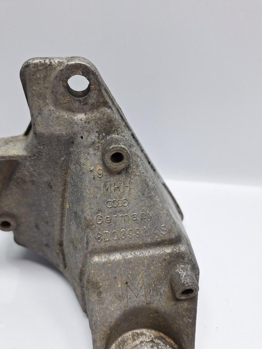 Suport tampon cutie de viteze dreapta SKODA SUPERB 3U4 2001 - 2008 TDI AVF, AWX 8D0399114S